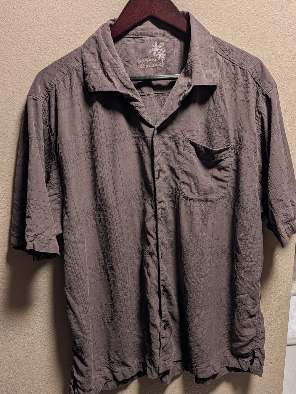 Tommy Bahama Relax Mens XL Dark Purple 100% Silk Short Sleeve Camp Shirt Pocket